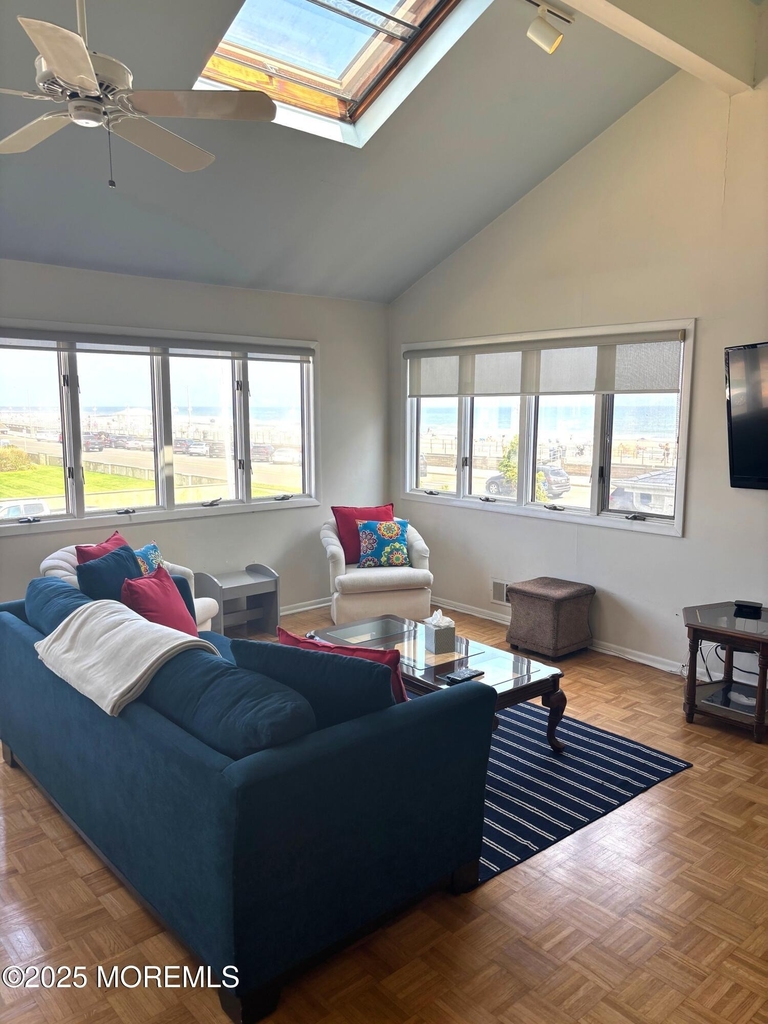7 Lincoln Avenue - Photo 12