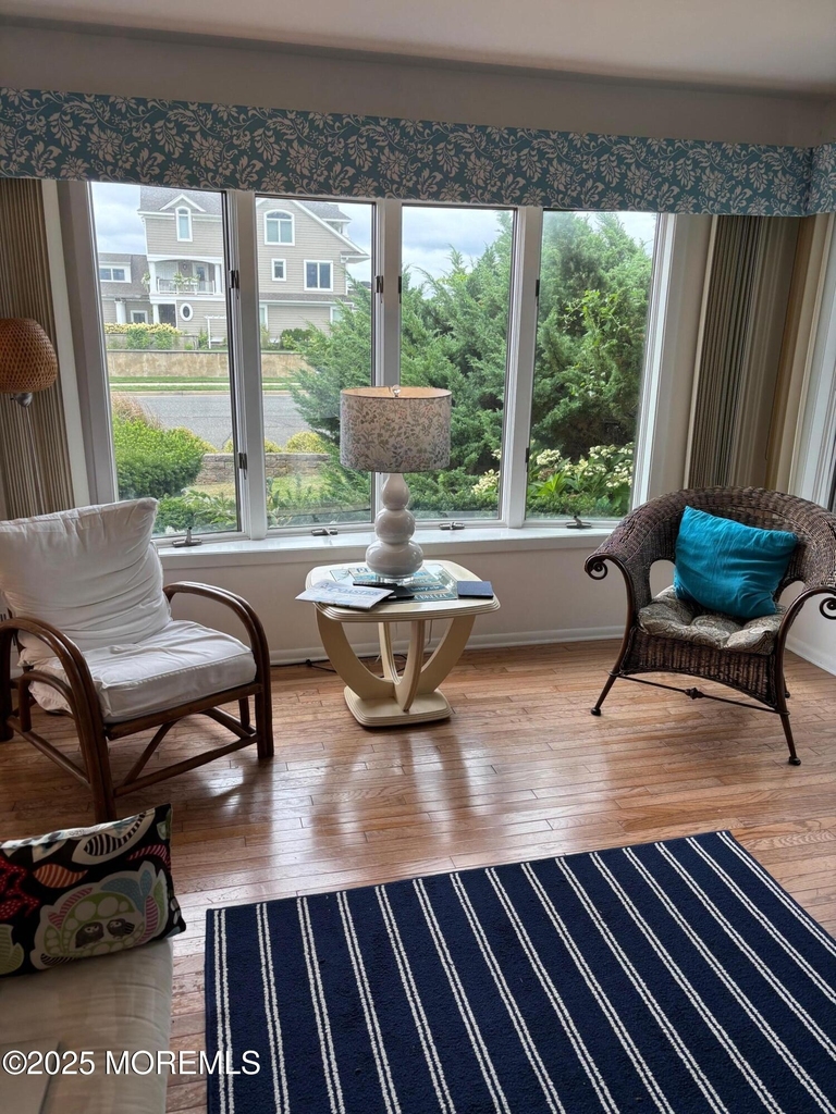 7 Lincoln Avenue - Photo 2