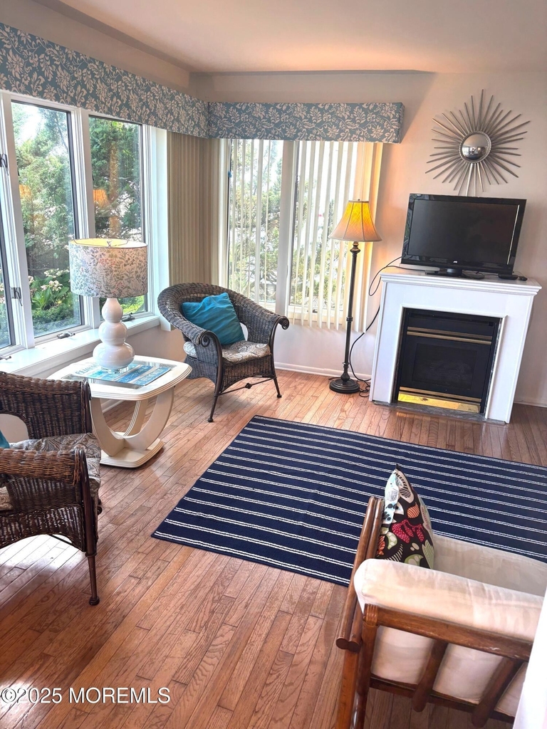 7 Lincoln Avenue - Photo 5
