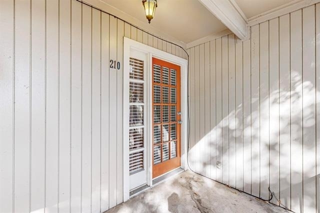 5220 Fleetwood Oaks Avenue - Photo 4