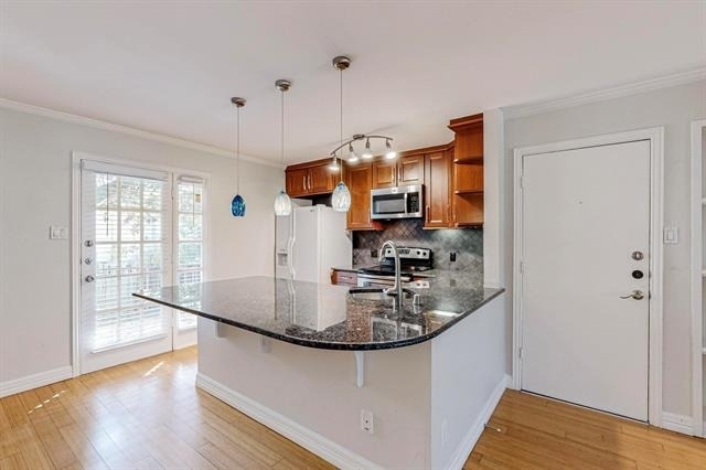 5220 Fleetwood Oaks Avenue - Photo 12