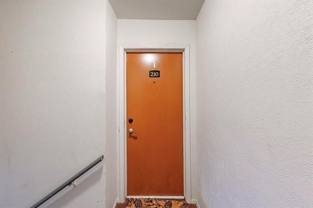 5220 Fleetwood Oaks Avenue - Photo 6