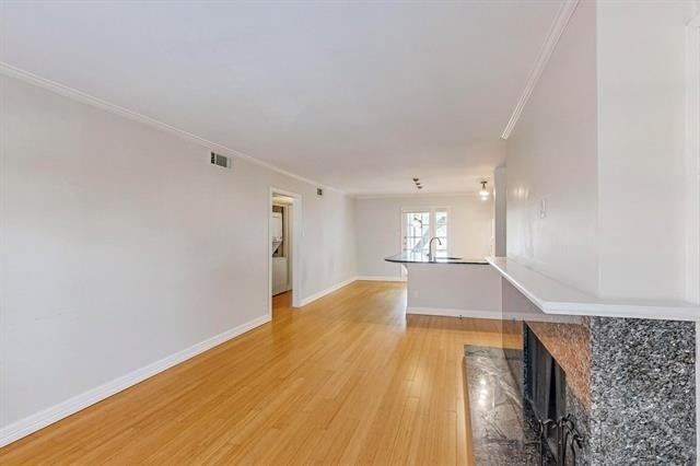 5220 Fleetwood Oaks Avenue - Photo 10