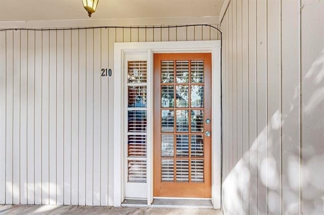 5220 Fleetwood Oaks Avenue - Photo 5