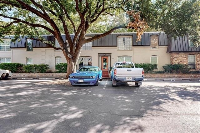 5220 Fleetwood Oaks Avenue - Photo 3
