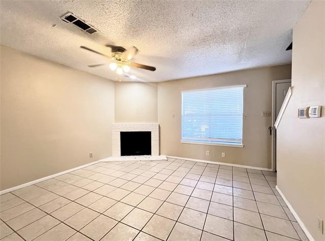 929 W Hickory Street - Photo 1