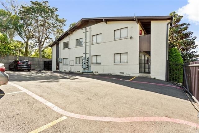 5722 Gaston Avenue - Photo 12