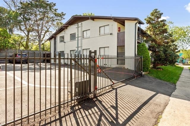 5722 Gaston Avenue - Photo 18