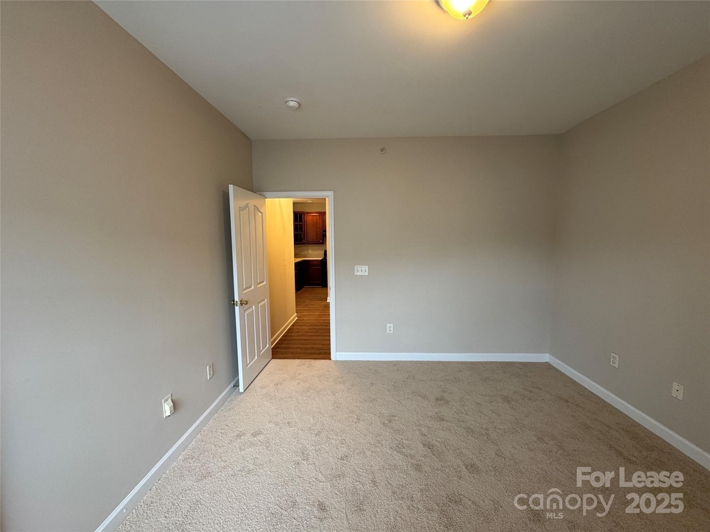 11865 Ridgeway Park Drive - Photo 4