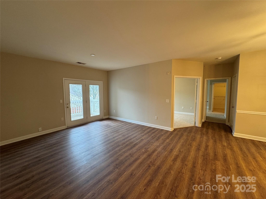 11865 Ridgeway Park Drive - Photo 5