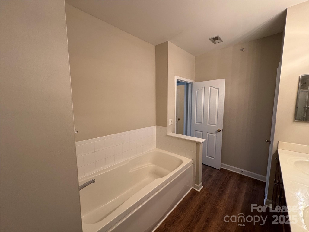11865 Ridgeway Park Drive - Photo 20