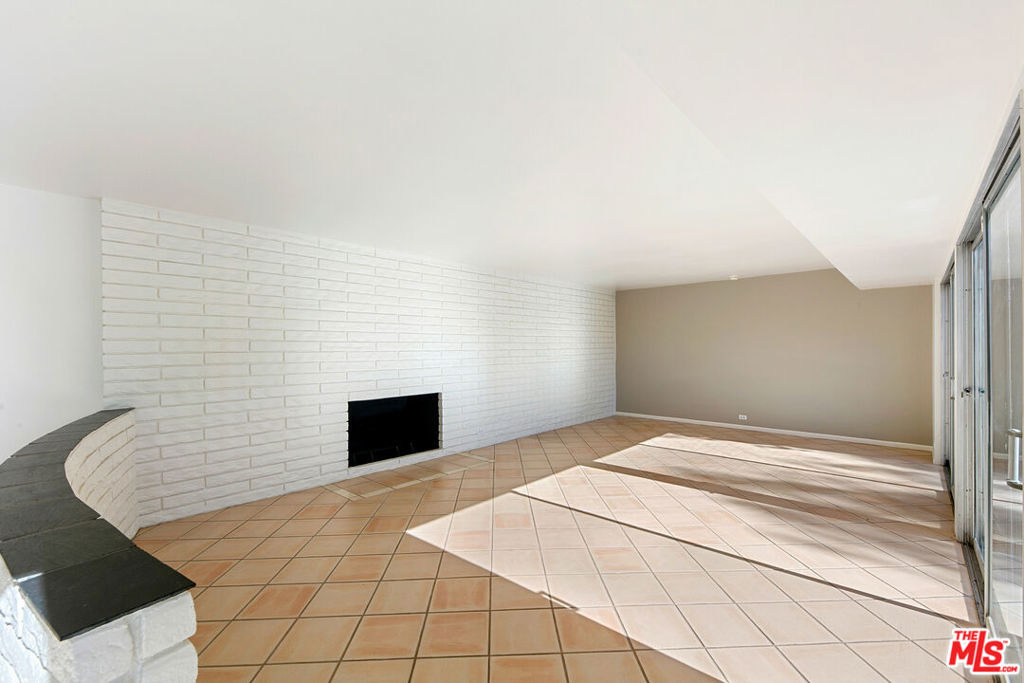 1054 Enchanted Way - Photo 5