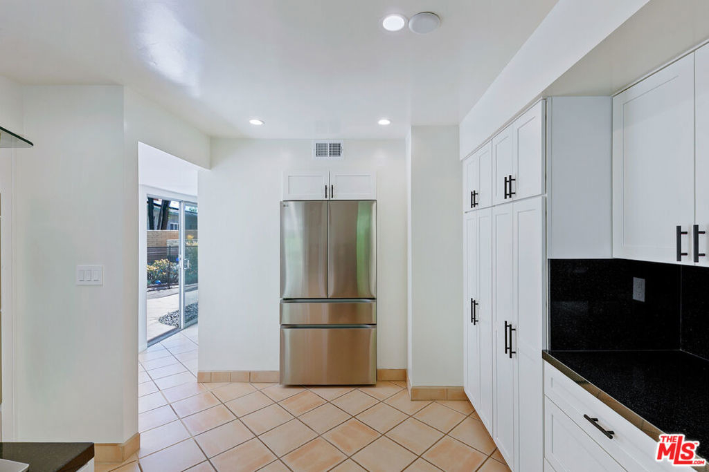 1054 Enchanted Way - Photo 10