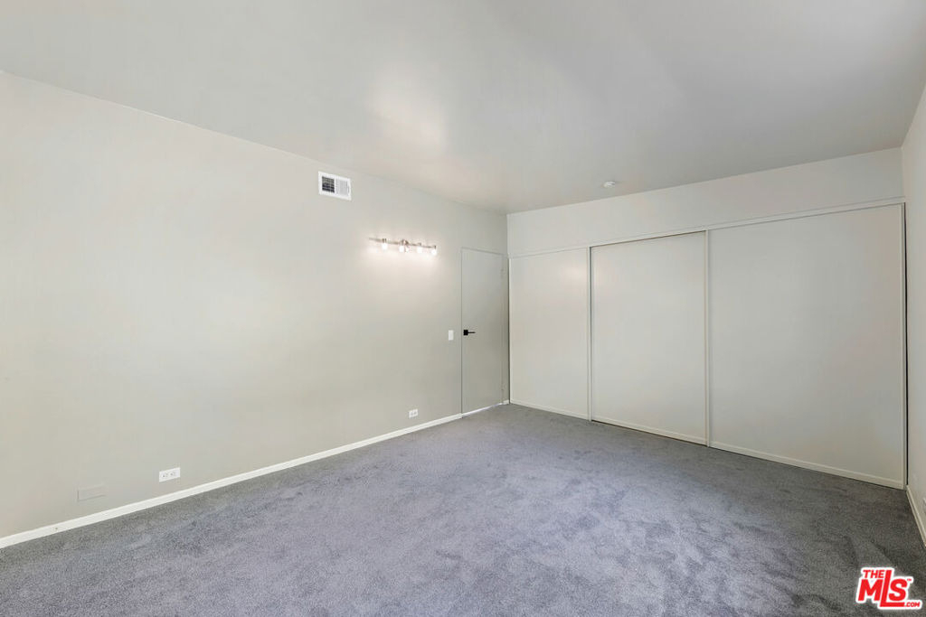1054 Enchanted Way - Photo 26