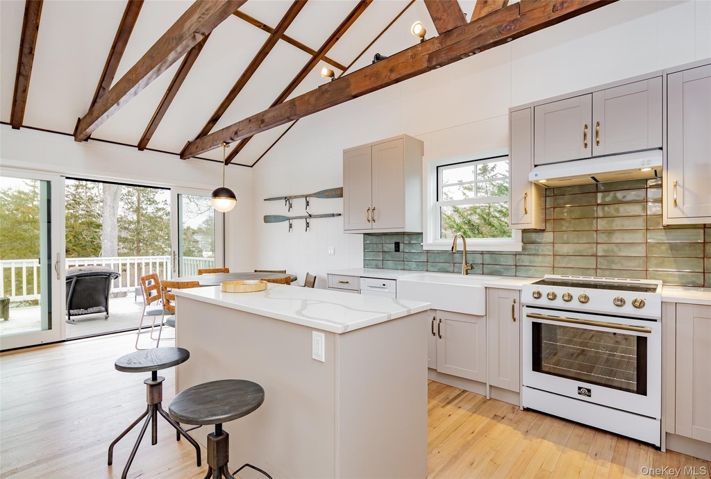 9 Helens Lane - Photo 1