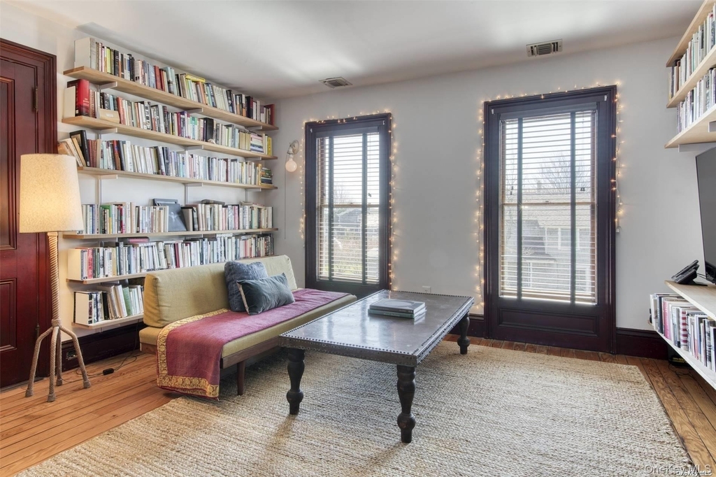 1855 Village Lane - Photo 8