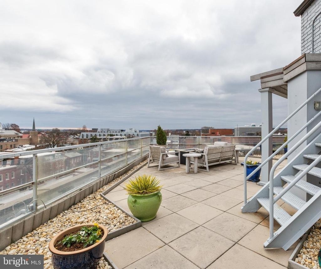 815 King Street - Photo 13
