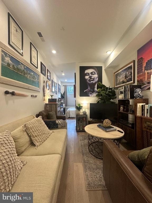 2025 Frankford Avenue - Photo 2