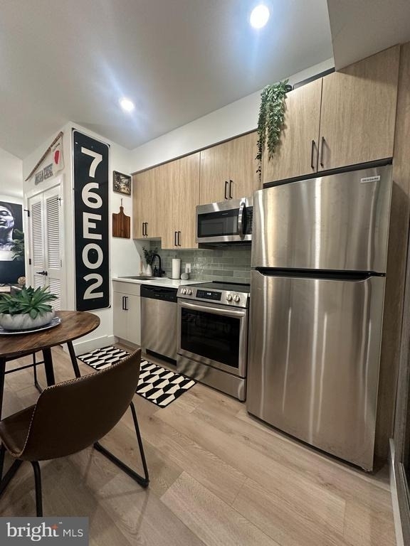 2025 Frankford Avenue - Photo 5