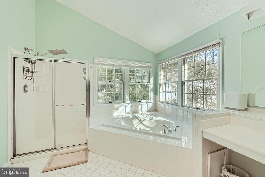 8 Sapphire Hill Court - Photo 17
