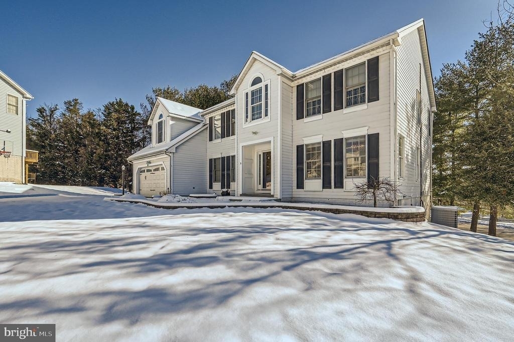 8 Sapphire Hill Court - Photo 1
