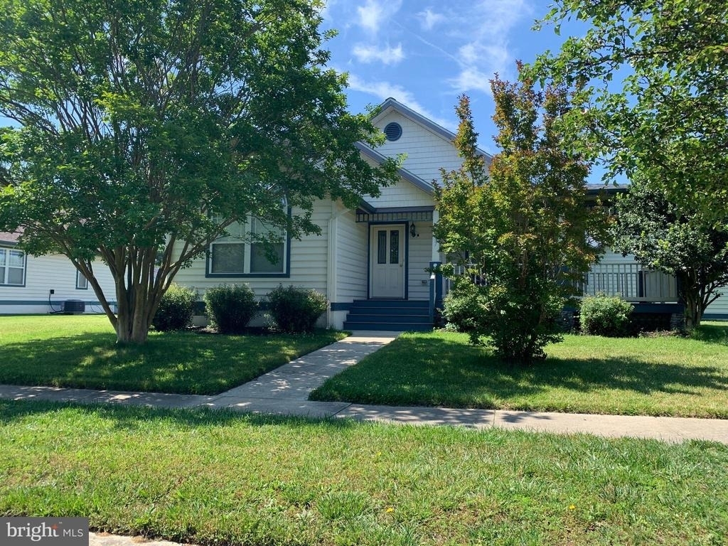 33697 Ashland Drive - Photo 0