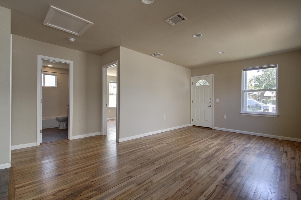 4509 Depew Ave - Photo 2