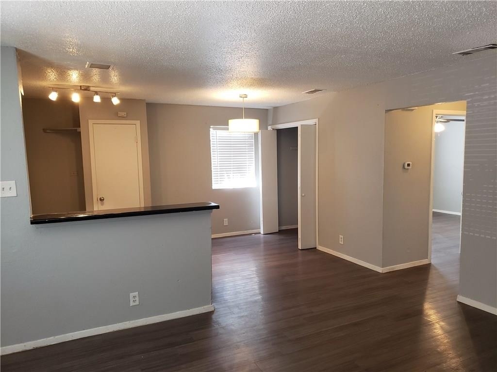 2304 Cedrick Cv - Photo 4