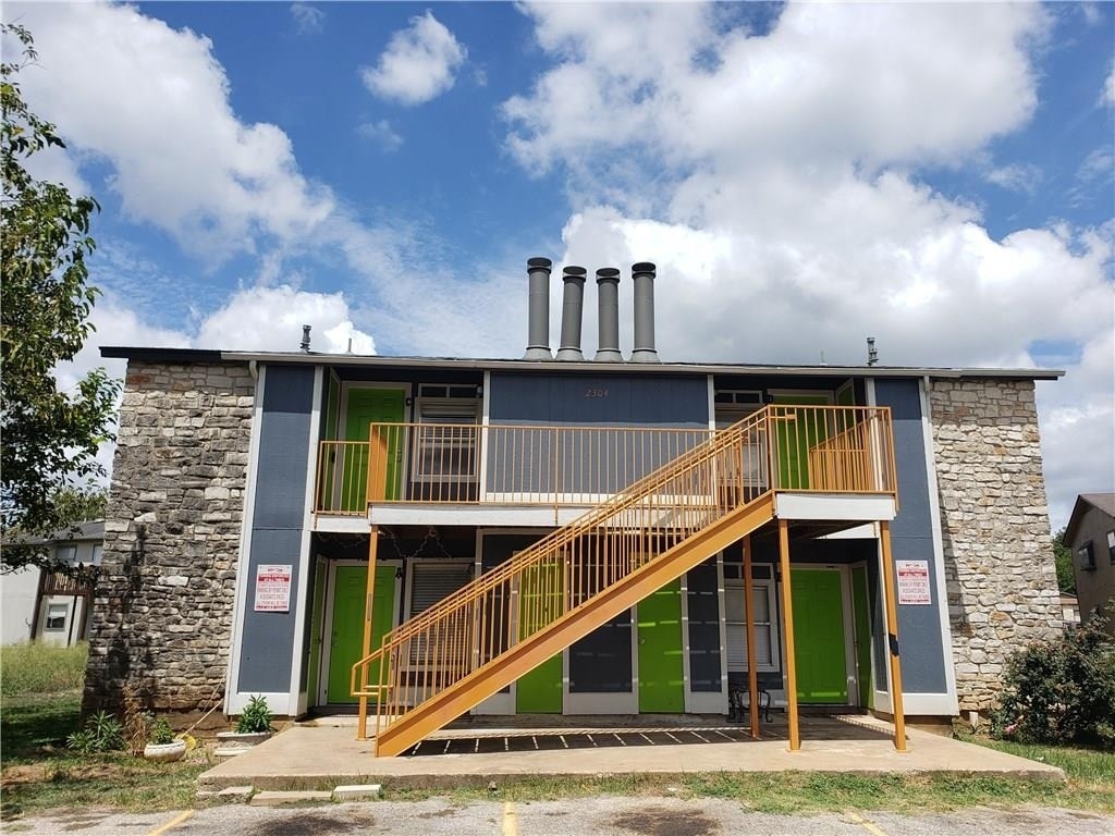 2304 Cedrick Cv - Photo 0