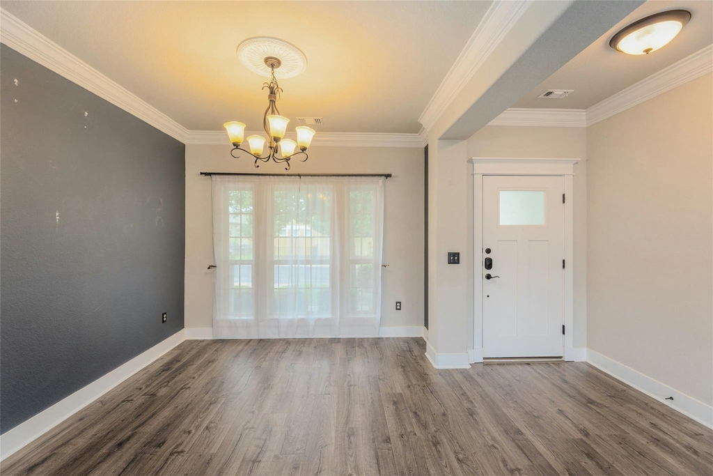 11108 Railway Ln - Photo 5