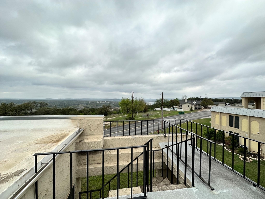 5916 Lago Vista Way - Photo 17