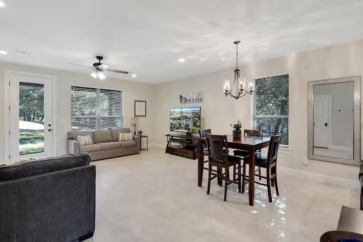 585 Demarett Dr - Photo 2
