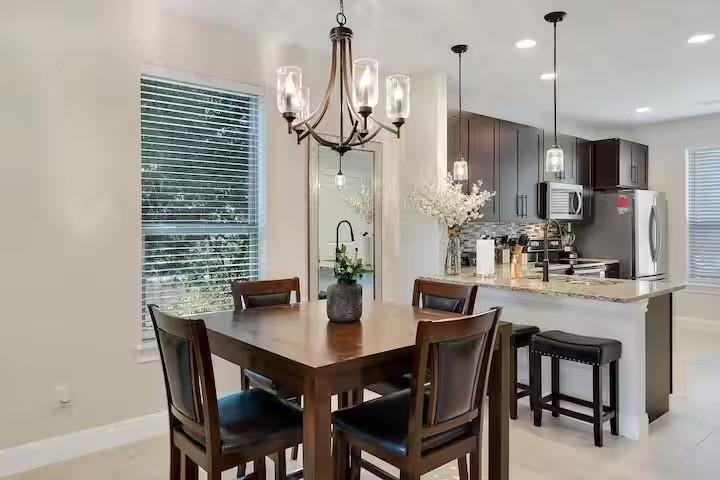 585 Demarett Dr - Photo 5