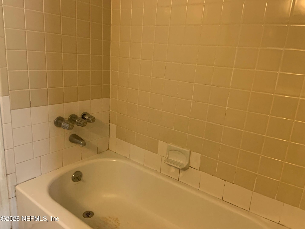 453 Bentwood Lane - Photo 12
