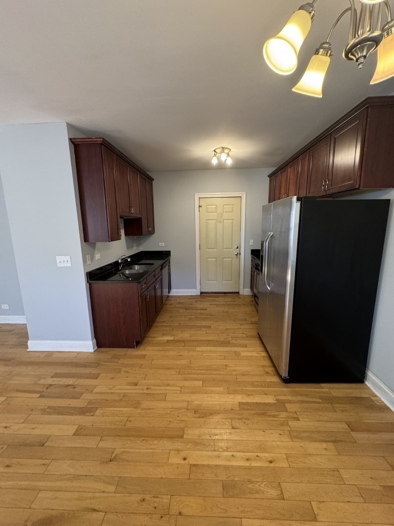 2900 N Kolmar Avenue - Photo 4