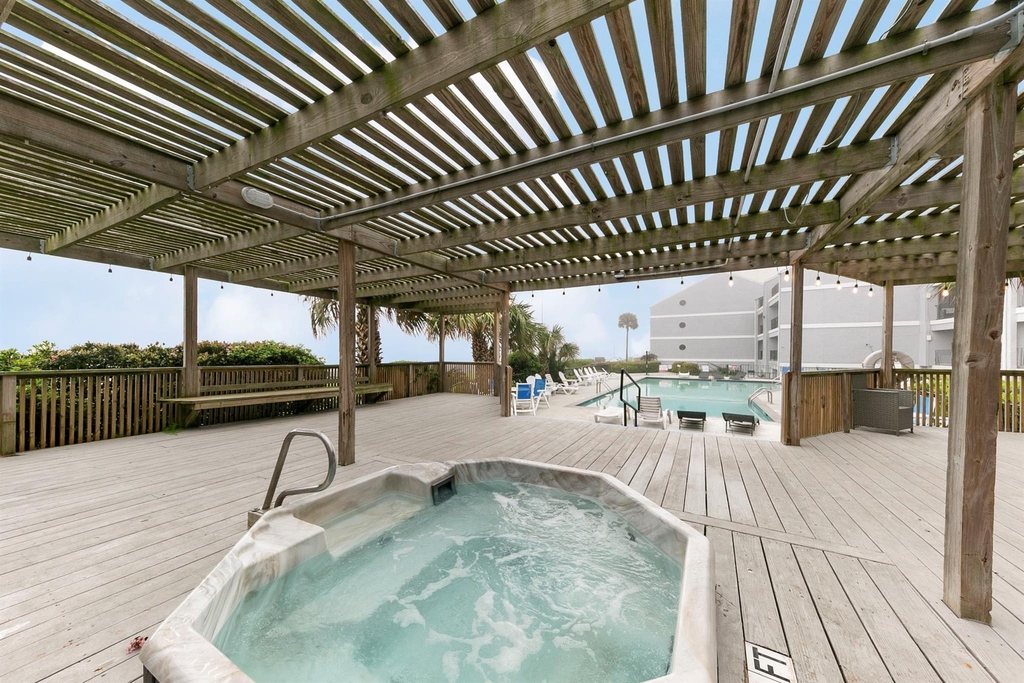 7600 Seawall Boulevard - Photo 22