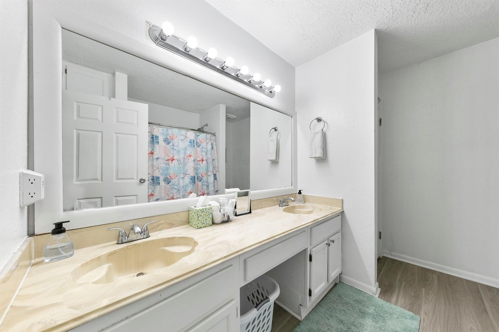 7600 Seawall Boulevard - Photo 15