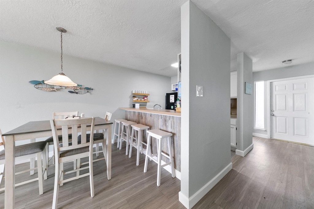 7600 Seawall Boulevard - Photo 6
