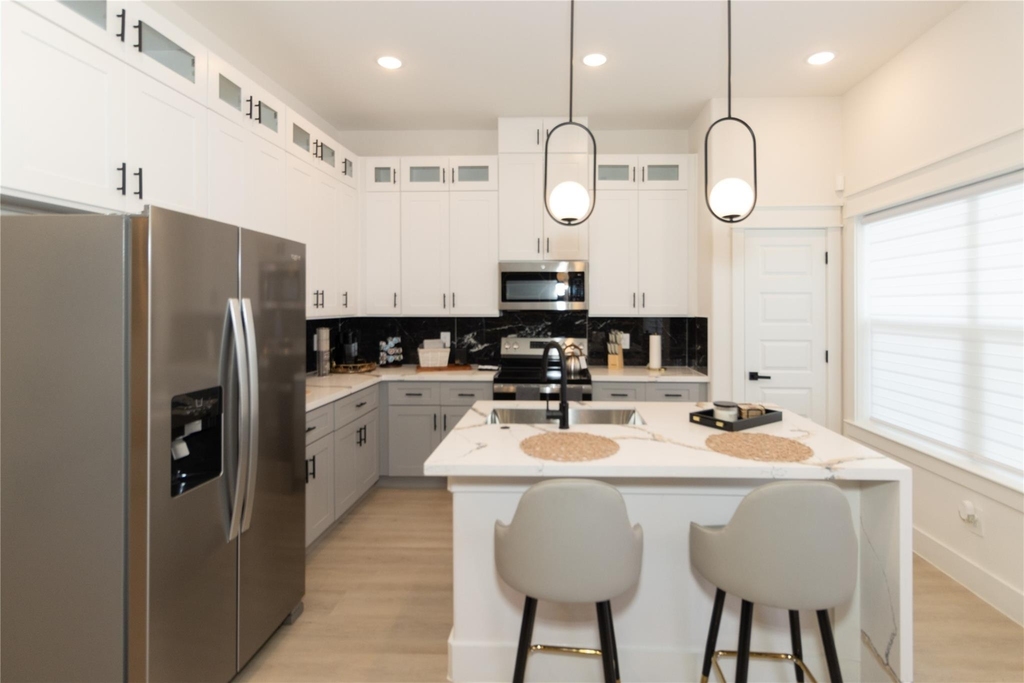4902 Higgins Street - Photo 11