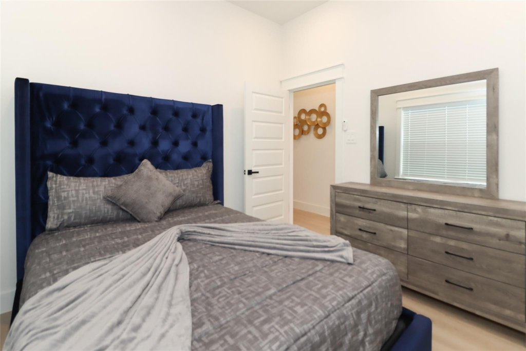 4902 Higgins Street - Photo 28