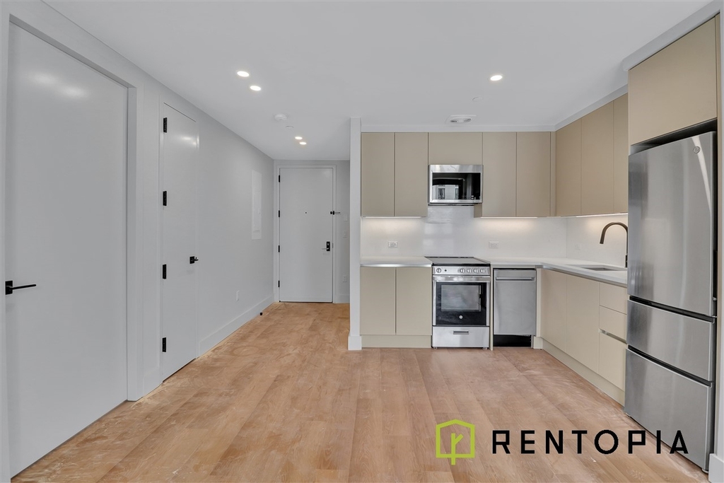 130 Hope Street - Photo 2
