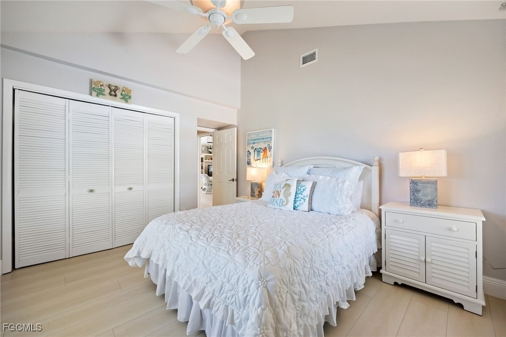424 Lagoon Drive - Photo 20