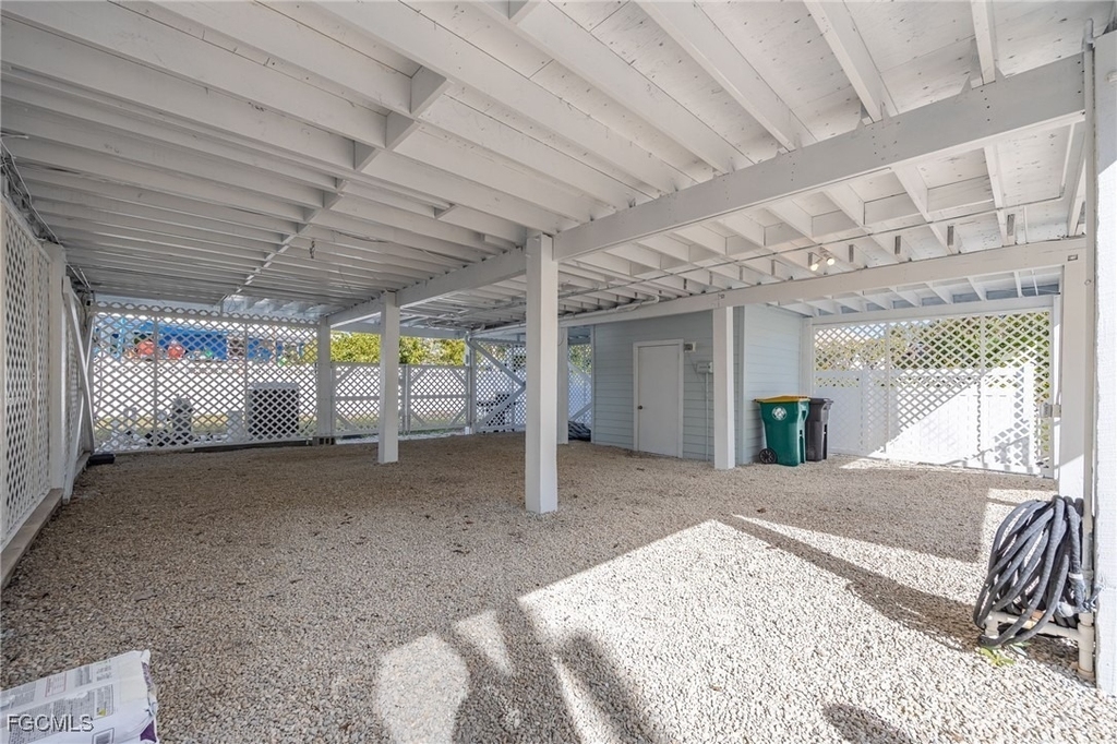 424 Lagoon Drive - Photo 3