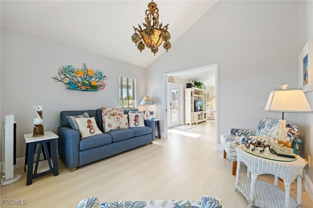 424 Lagoon Drive - Photo 17