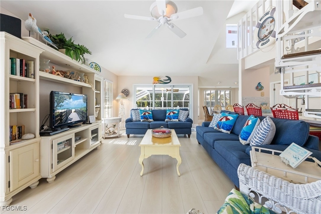 424 Lagoon Drive - Photo 6