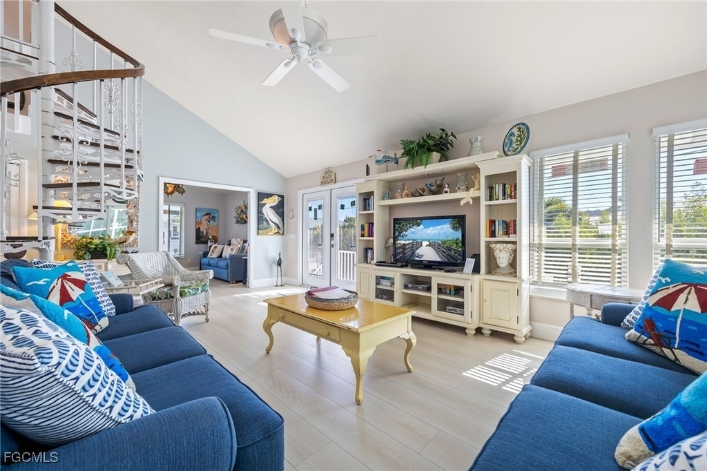 424 Lagoon Drive - Photo 7