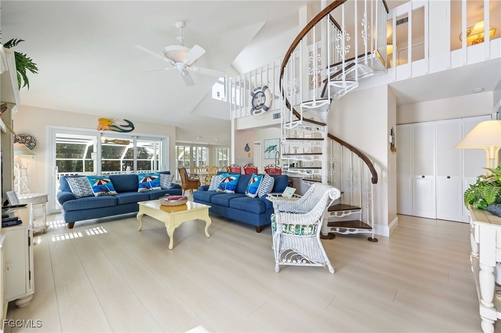 424 Lagoon Drive - Photo 5