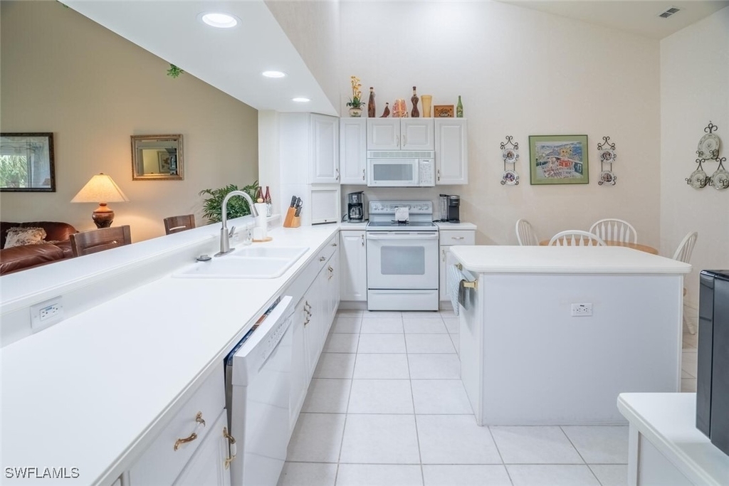 8500 Mystic Greens Way - Photo 8