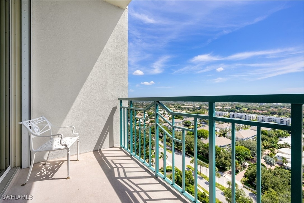 7515 Pelican Bay Boulevard - Photo 9