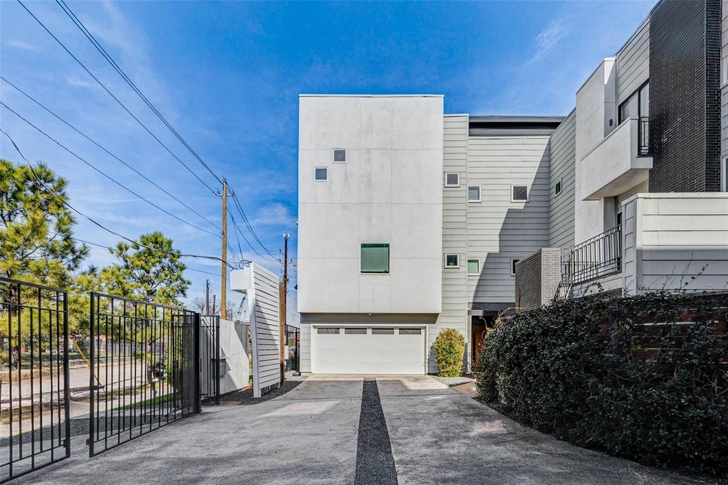 4115 Chartres Street - Photo 2